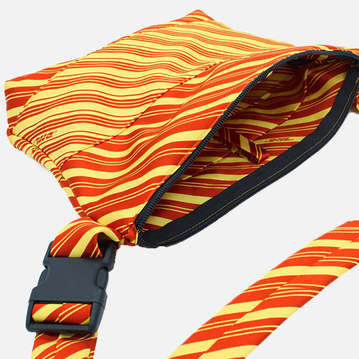 Upgecycelte Sling Bag - Image 4
